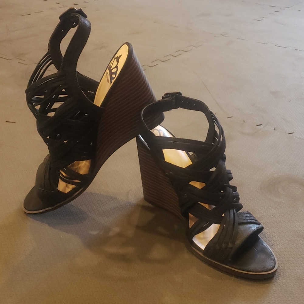 Black scrappy wedges